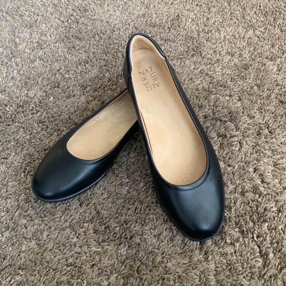 Naturalizer Flexy Black Leather Flats Sz.10M Cushioned Classic Shoes Minimalist - Picture 1 of 11